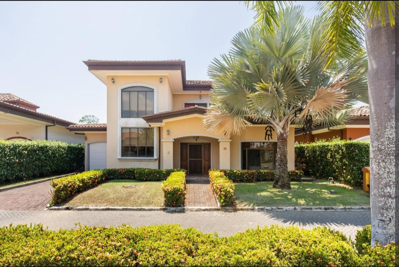 Beautiful House in Costa del Sol Condominium